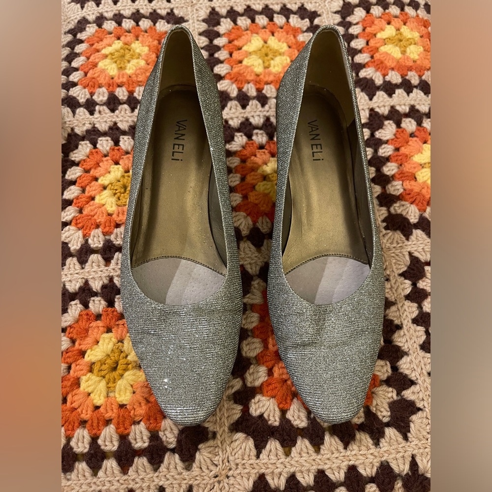 Vaneli Atyr Silver Glittery Heels 9W